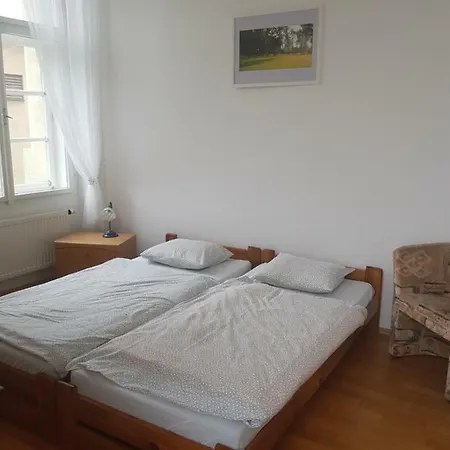 Bed & Breakfast Travellers House *