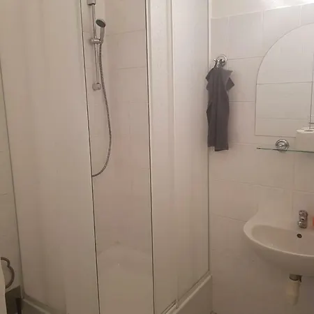 Bed & Breakfast Travellers House